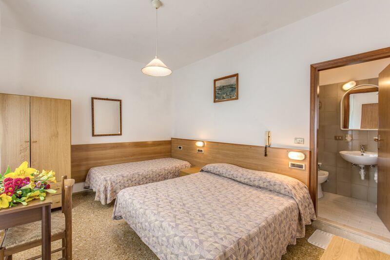 Hotel Manzoni Lido di Jesolo Exterior photo