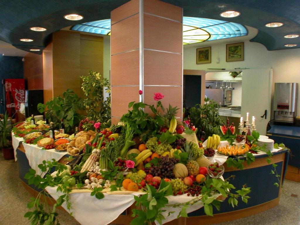 Hotel Manzoni Lido di Jesolo Exterior photo